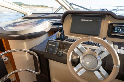 Azimut 40 Flybridge image