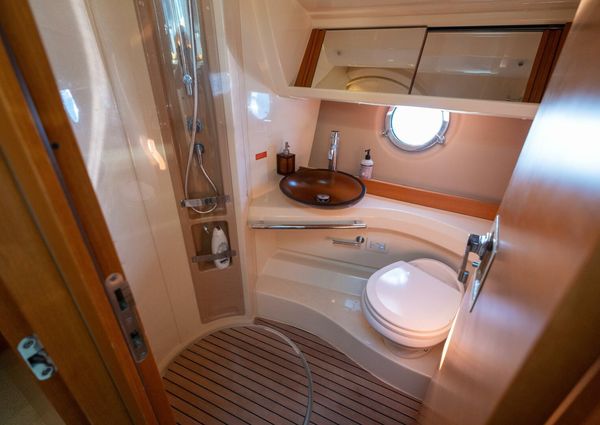 Azimut 40 Flybridge image