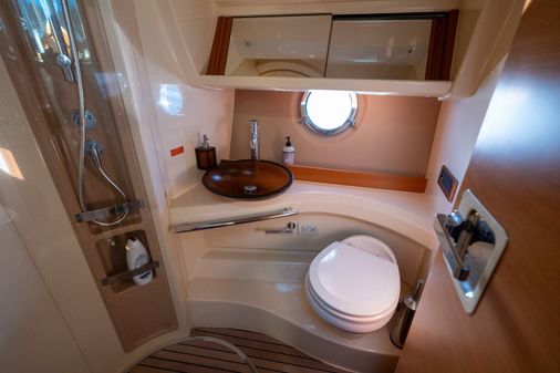 Azimut 40 Flybridge image