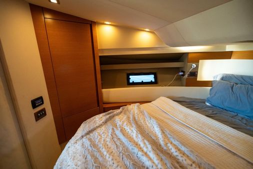 Azimut 40 Flybridge image