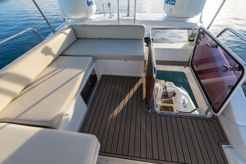 Azimut 40 Flybridge image