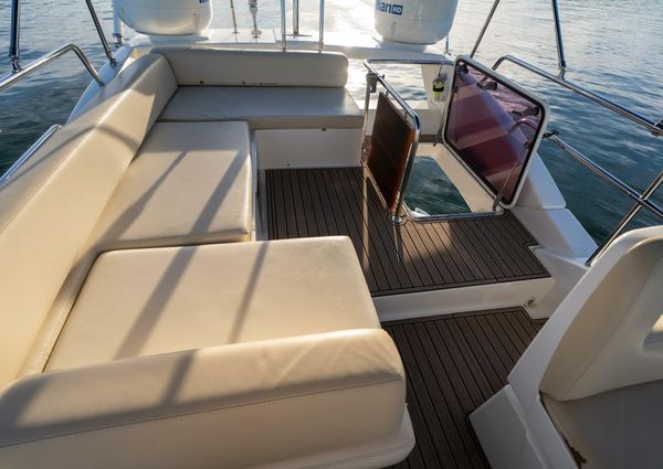 Azimut 40 Flybridge image