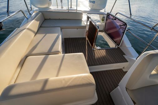 Azimut 40 Flybridge image