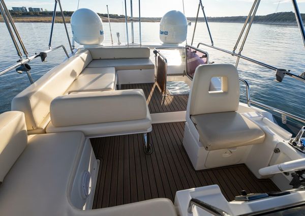 Azimut 40 Flybridge image