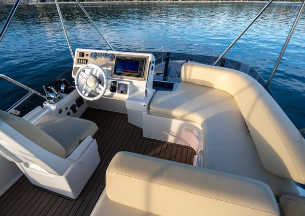 Azimut 40 Flybridge image