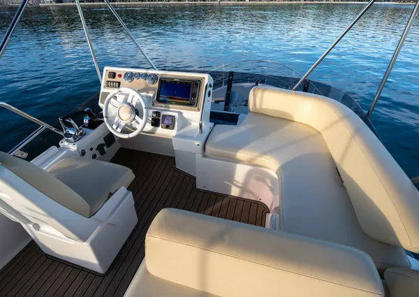 Azimut 40 image