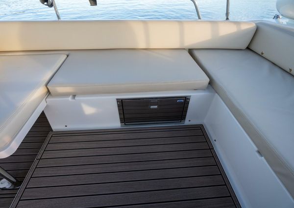 Azimut 40 Flybridge image