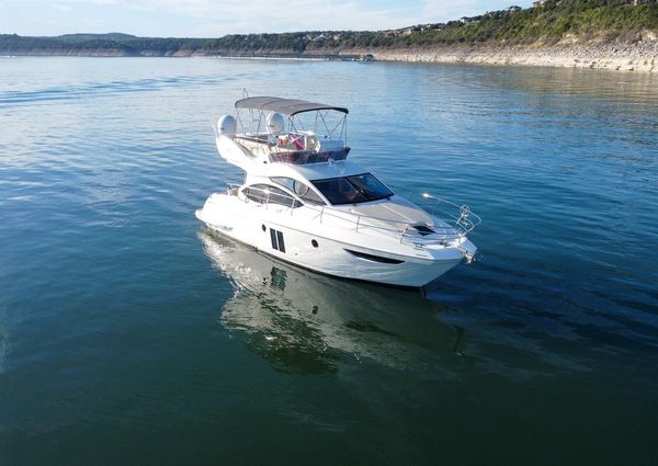 Azimut 40 Flybridge image