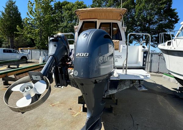 Ranger Tugs R-23 image