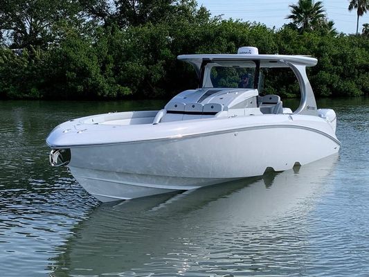 Mystic Powerboats M3800 - main image