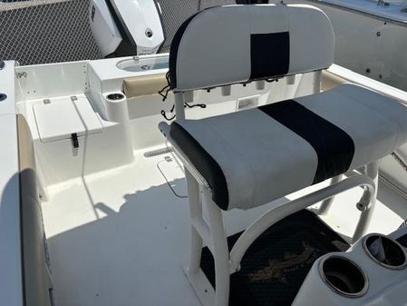 Sea Pro 219 Center Console image