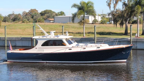 Hinckley Talaria 44 MY