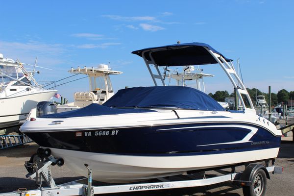 Chaparral 19 H2O Sport - main image