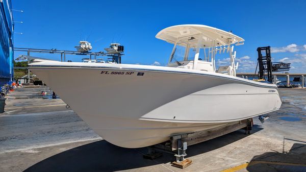 Cobia 301 Center Console 