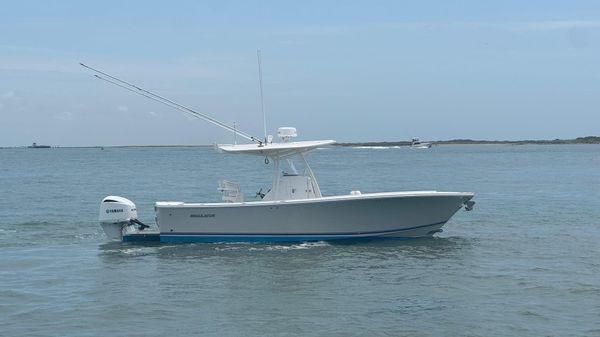 Regulator Center console 