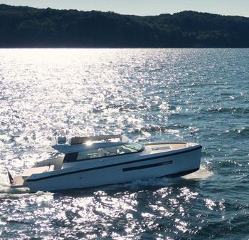 Delta Powerboats 33 Coupe image