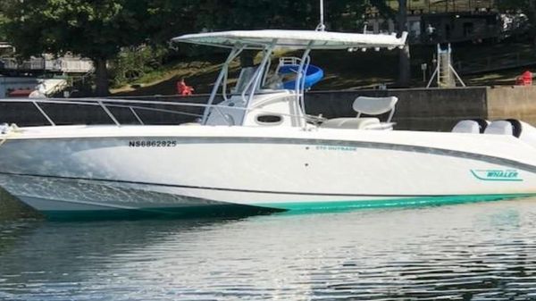 Boston Whaler 270 Outrage