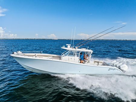 Yellowfin 42 Center Console image