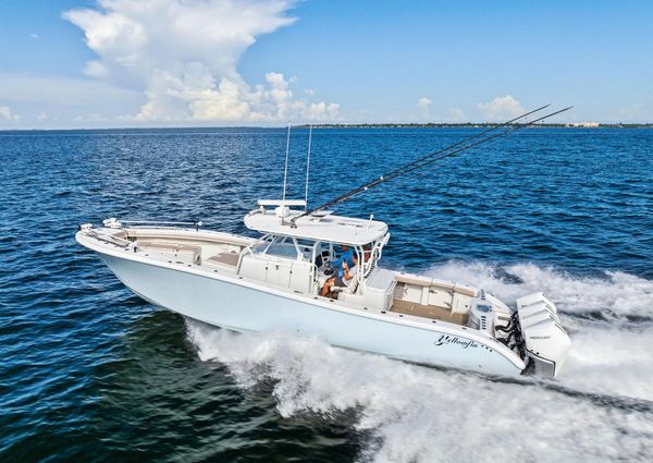 Yellowfin 42 Center Console image