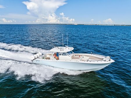 Yellowfin 42 Center Console image