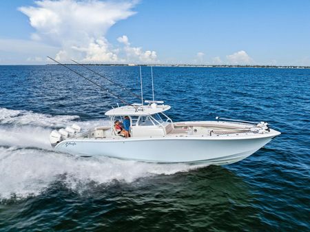 Yellowfin 42 Center Console image