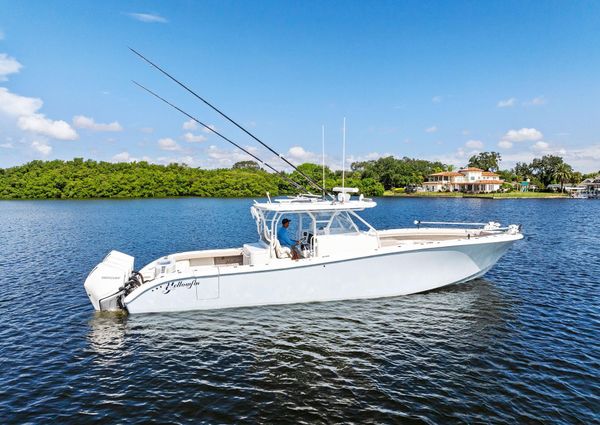 Yellowfin 42 Center Console image