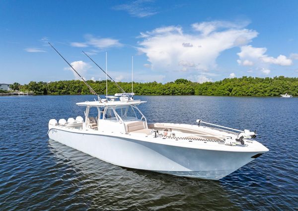 Yellowfin 42 Center Console image