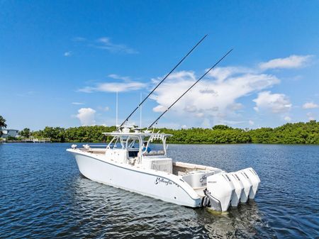 Yellowfin 42 Center Console image