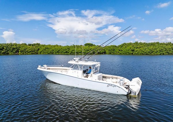 Yellowfin 42 Center Console image