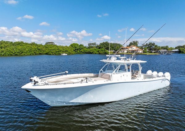 Yellowfin 42 Center Console image