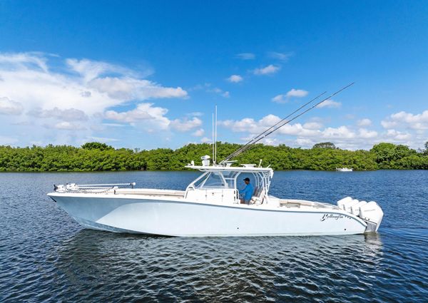 Yellowfin 42 Center Console image