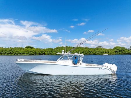 Yellowfin 42 Center Console image