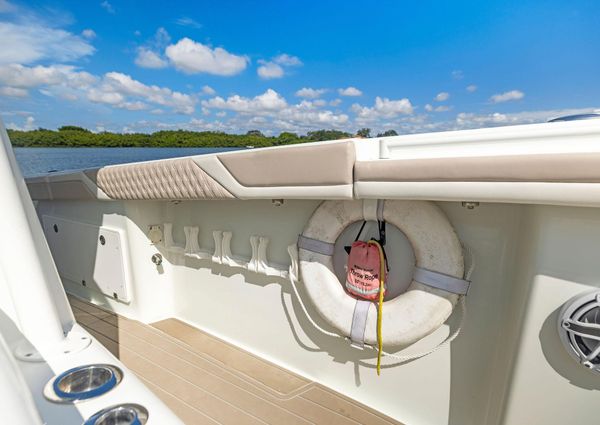 Yellowfin 42 Center Console image