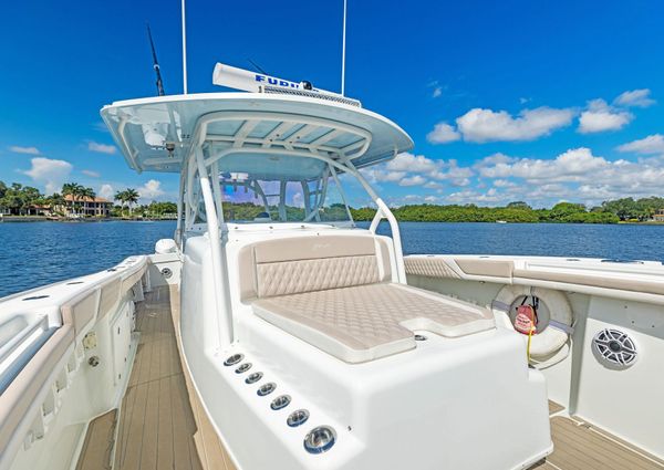 Yellowfin 42 Center Console image