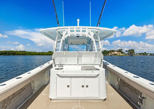 Yellowfin 42 Center Console image