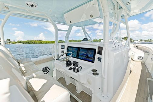 Yellowfin 42 Center Console image