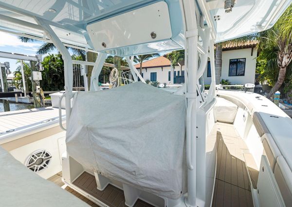 Yellowfin 42 Center Console image