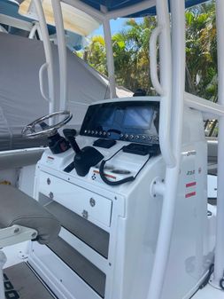 Sportsman Open 232 Center Console image