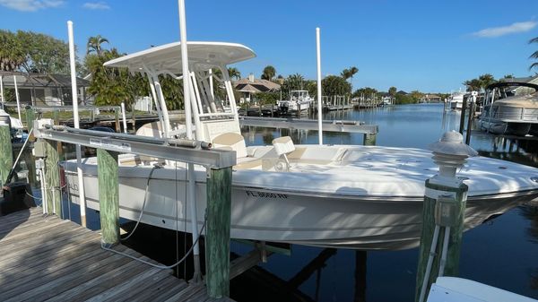 Robalo 246 Cayman 