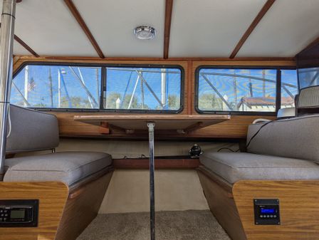 Luhrs Sport Fisherman 32 image