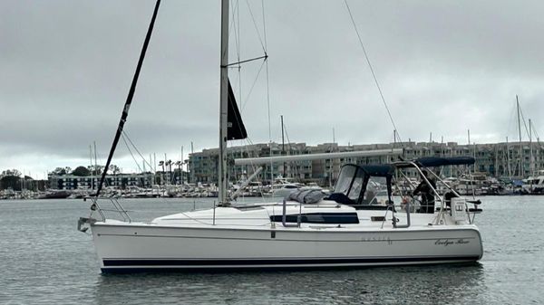 Hunter 33