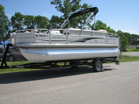 Tracker FISHIN BARGE21 - main image