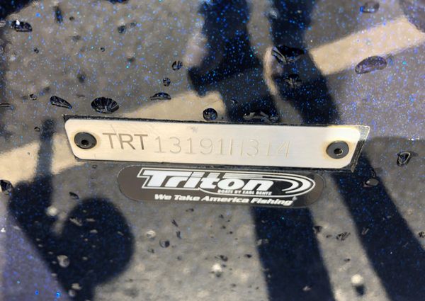 Triton 21XS image