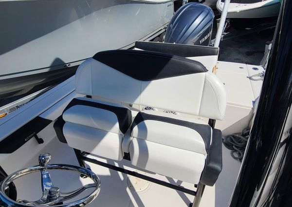 Robalo 246-CAYMAN image