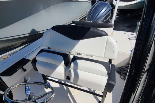 Robalo 246-CAYMAN image