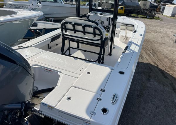 Robalo 246-CAYMAN image