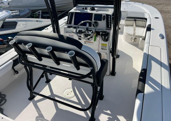 Robalo 246-CAYMAN image