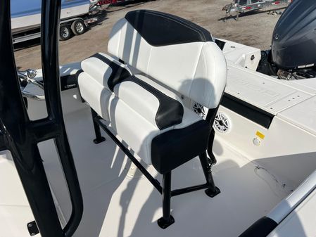 Robalo 246-CAYMAN image