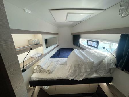 Fountaine Pajot Lucia 40 image