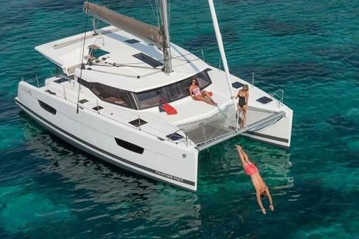 Fountaine Pajot Lucia 40 image